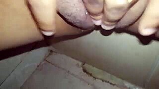 nairoby, 16 is a hot Dominican beauty who takes pleasure in masturbating