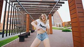 European BBW exposes gorgeous physique in HD only solo vid
