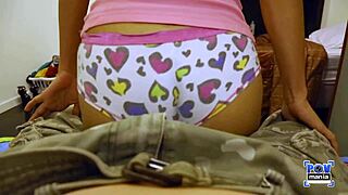 Tia cyrus has a big butt and small breasts as she enjoys cock sucking