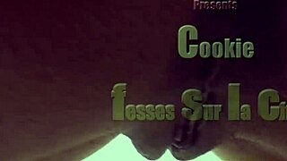 cookies sits on a stool showing her tushy