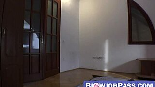 Hannah Vivienne Sucks Cock POV!