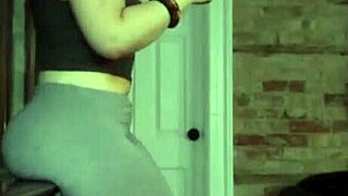 Teen 18+ milf flaunts big bubble butt