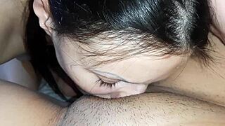Watching a girl sexual satisfaction through Oral sex from an another woman – Lesbian Footage Masturbation