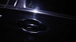 Morena shows off big ass in car