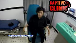 Çıplak Jackie Banes Kulislerde Jinekoloji Muayenesi Blooper'ı!