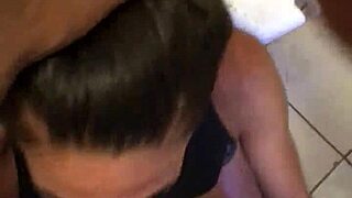 White girl SUCKS and DEEPTHROATS me off