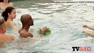 How Reality Couple enjoyed the Swing and had an Orgasms, inside the Pool