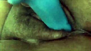 Watch that blue dildo pleasure!