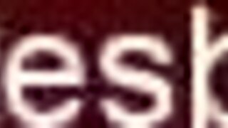 Lesbianas besándose sensuales disfrutando con juguetes vibrantes