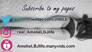 Одноклассник ласкает узкую киску, а потом трахает в миссионерской позе до кремпая