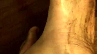 licking dirty feet 😋