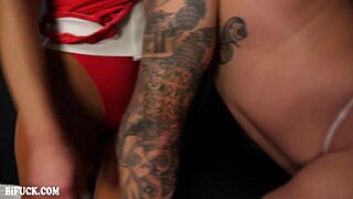 Biseksualny bohater Draven Navarro walczy z Jemma i Colby Jensen w Bifuck