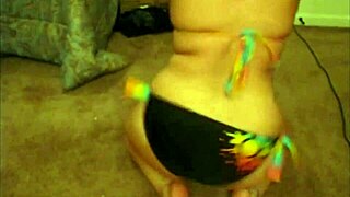 Roxy Shakes Juicy Ass in Bikini