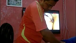 rasgando o cu da morena