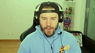 In this uncensored hentai Christmas game, bad Santa engages in doggystyle anal with cumshot