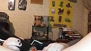 Bella Angirose intensely toys herself alone.