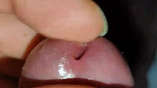 Я одержим своими кольцами на члене, не могу перестать играть