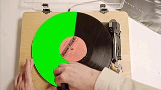 mi madrastra es muy caliente tanto haci que se desayuna mi verga