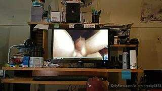 Watch me masturbate on my page, exploring bisexual sex for a cumshot thrill.