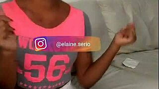 morena gostosa shakes her ass with passion