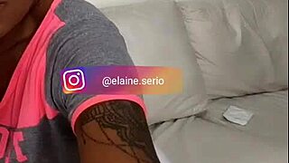 morena gostosa shakes her ass with passion