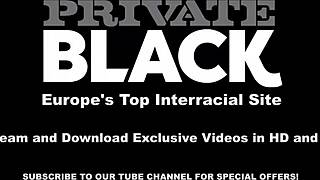 PrivateBlack - Leah Lush को कॉस्ट्यूम वाले लड़कों ने स्पैंक और DP किया