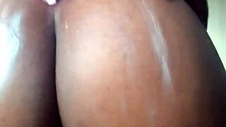 Amateur Horny Pussy Ebony Milf Uses Toys Dildo in Wet Webcam Lesbian Session