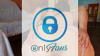 Chica Masturbates in Sexy Lingerie Bent Over