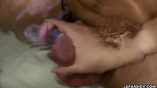 Почему ванна с An Kanoh такая дико возбуждающая? Смотри японскую домохозяйку без цензуры!