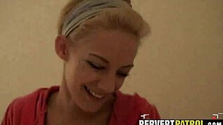 Spying On Hot Blonde Runner