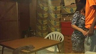 Unbelievably Hot Sex In The Garage With Ebony Amateurs