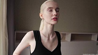 Sexy Blonde Shina Teases Then Blows