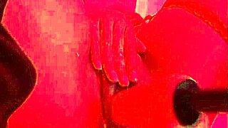 estrenando mi nuevo juguete con una mamada intensa y masturbación latina