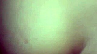 joven de 18 años cogiendo