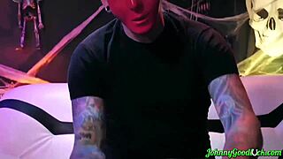 Johnnygoodluck and beautiful Daya Knight engage in cowgirl riding and deepthroat in threesome