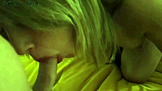 Caramba! Primeira vez da Maelle com um professor velho safado termina em gozada POV selvagem!