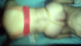 cogiéndome a mi novia con ese hilo amarillo en doggystyle