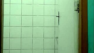 watch me masturbate at home like a pro amateur!