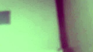 In this video my wife's ass and tits flash