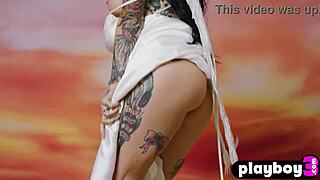 ¡Ups! La milf Joanna Angel presume su cuerpo curvilíneo