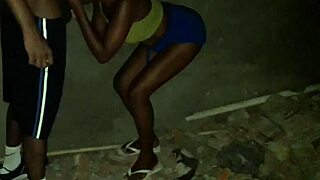 Magrinha Sucking Big Black Cock in Dark Street Chaos