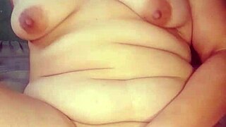 Watch the hot university neighbor masturbate and send it via whatsapp.