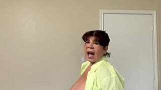 Burning hot massage gets my pussy dripping wet