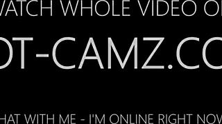 Very Hot Webcam Girl Masturbating Outdoors