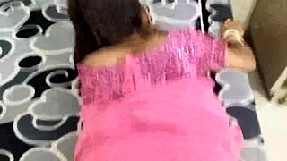 Prvýkrát Desi Jija šúcha Saarine tesné diery! 😈