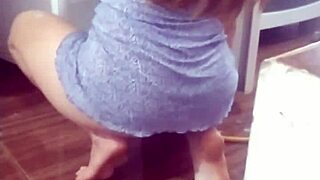 I filmed my stepmother cleaning the fridge almost naked.