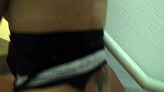 subindo escada encontrei vizinho corno e demos uma gozada samuka ventura 😏