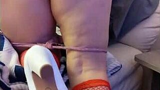 steffi valentine teases with dirty pussy dance in homemade milf clip