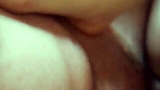 mi hermanita pide que le folle el coño?