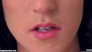 sapphix showcases betty l fingering herself in solo masturbation